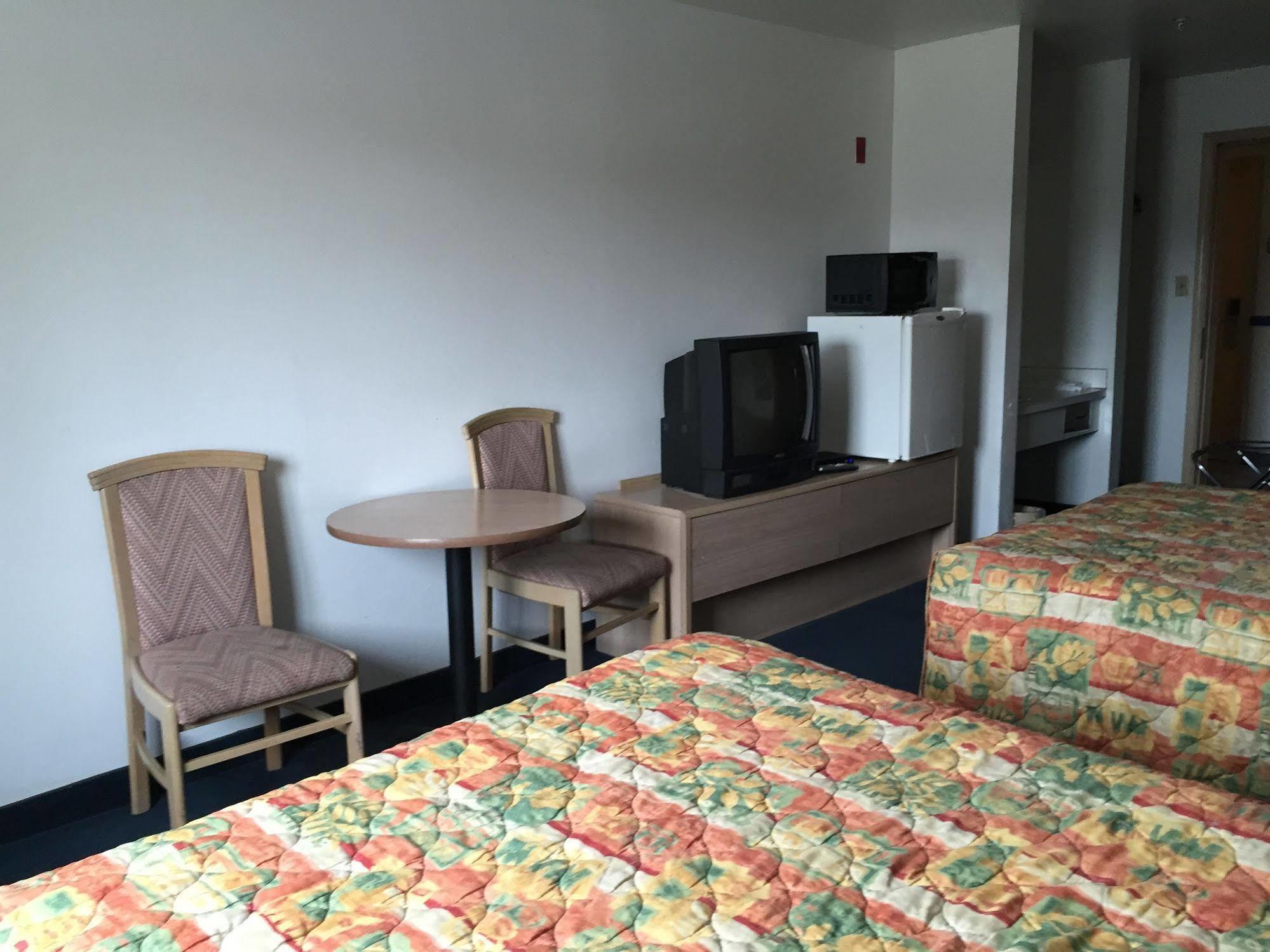 Travel Inn Motel Де-Мойн Экстерьер фото