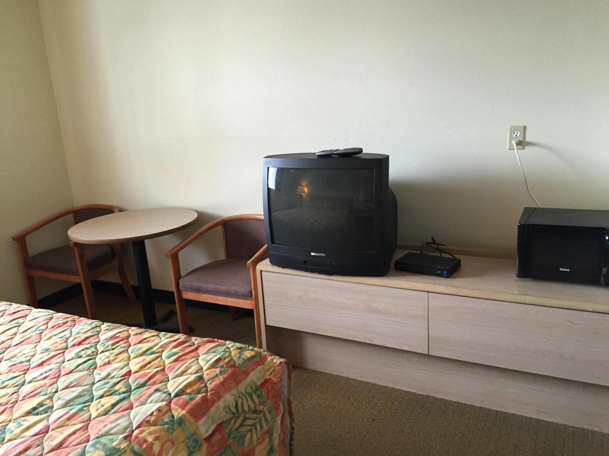 Travel Inn Motel Де-Мойн Экстерьер фото