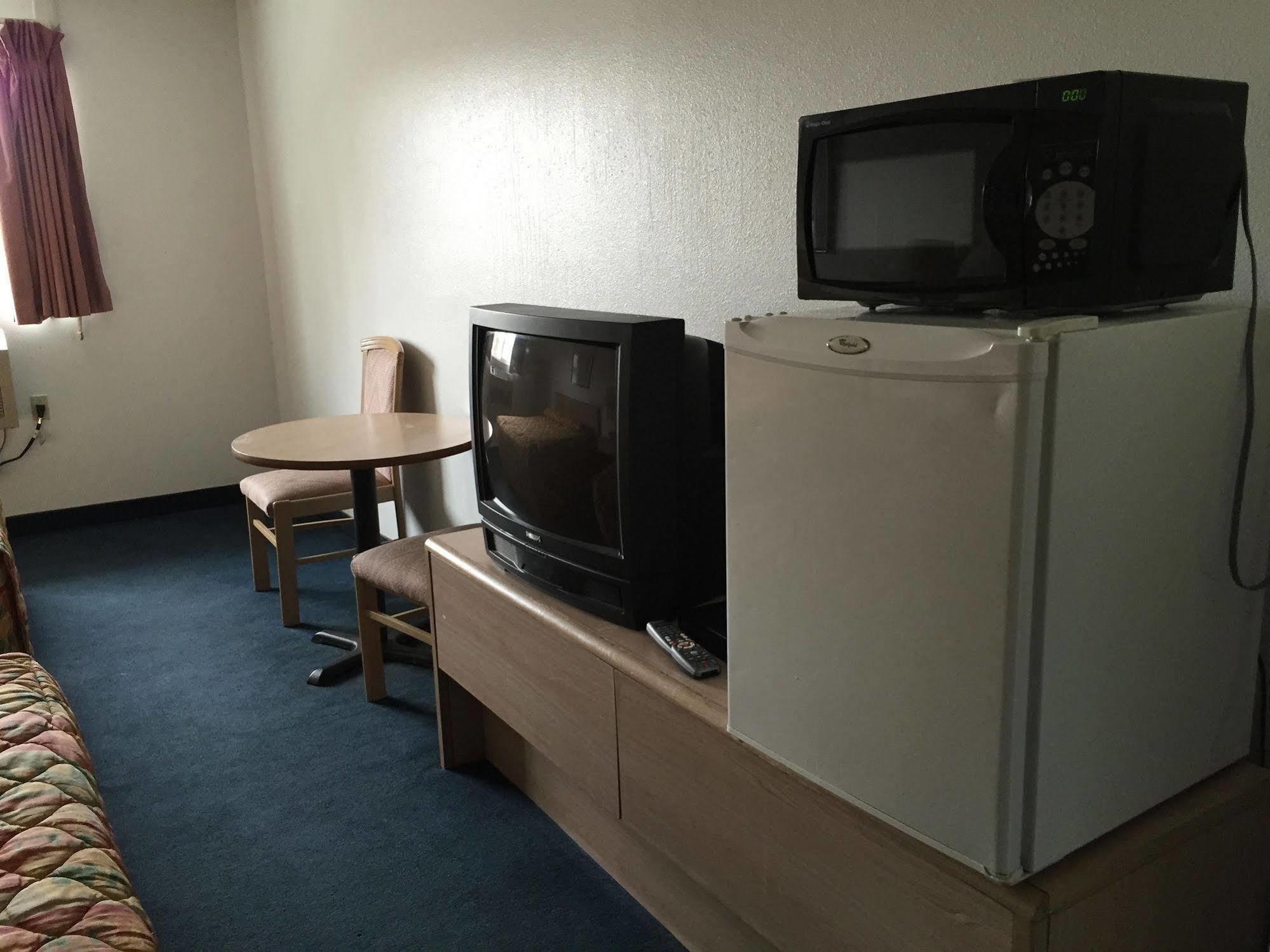Travel Inn Motel Де-Мойн Экстерьер фото