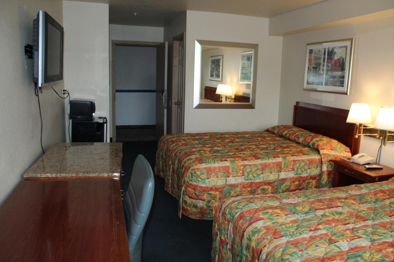 Travel Inn Motel Де-Мойн Экстерьер фото
